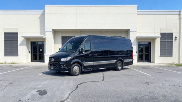15 passenger sprinter van el paso