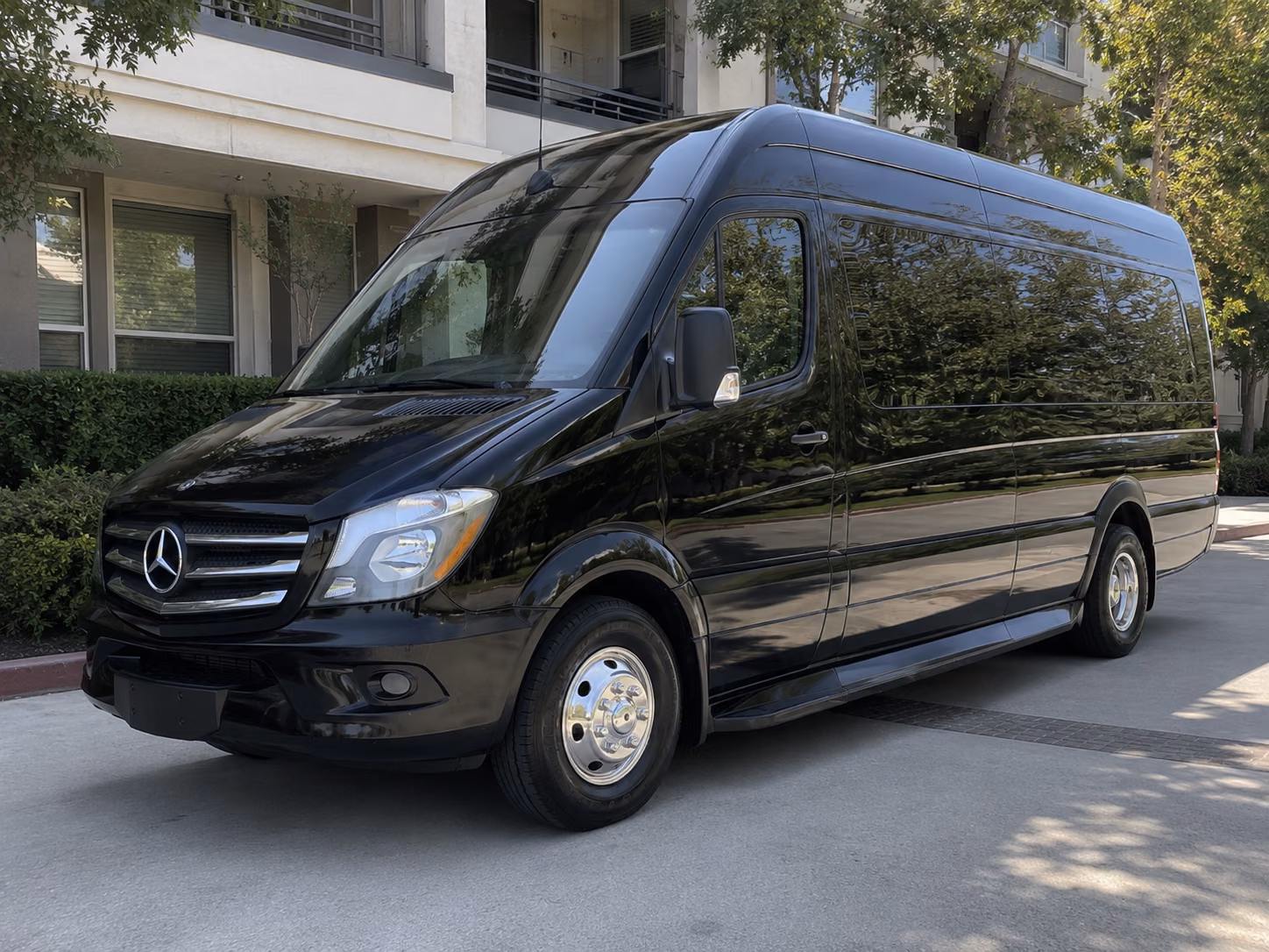10 passenger sprinter van