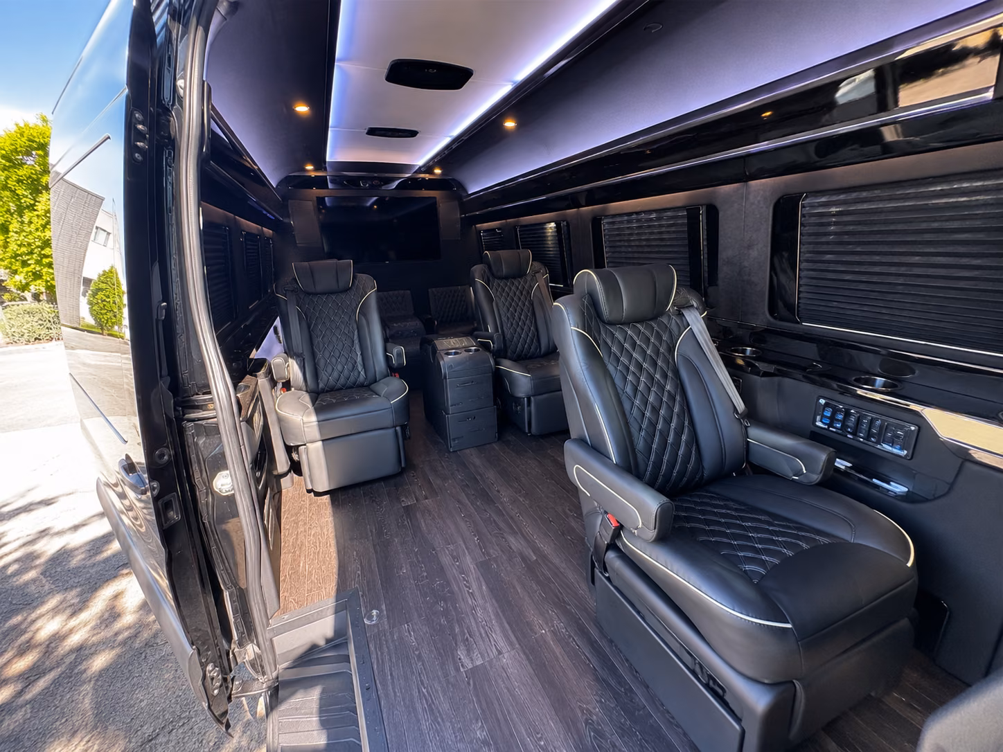 el paso airport sprinter van pickups at any hour red eyes early departures and late night arrivals